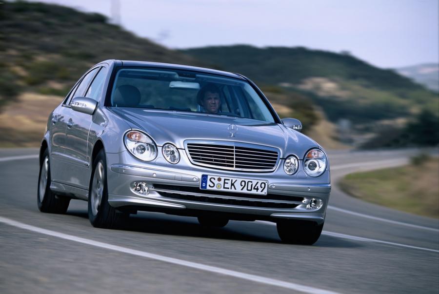  Mercedes-Benz E-Class 2002 года  (фото 134 из 448)